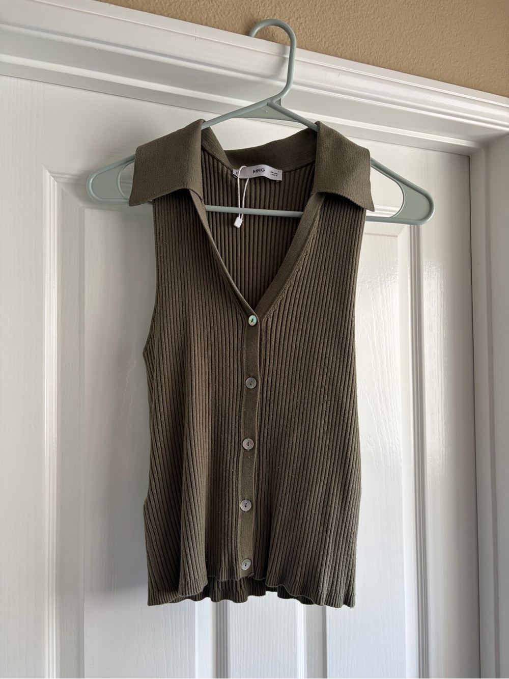 Mango Olive Ribbed Collared Button-Front Tank